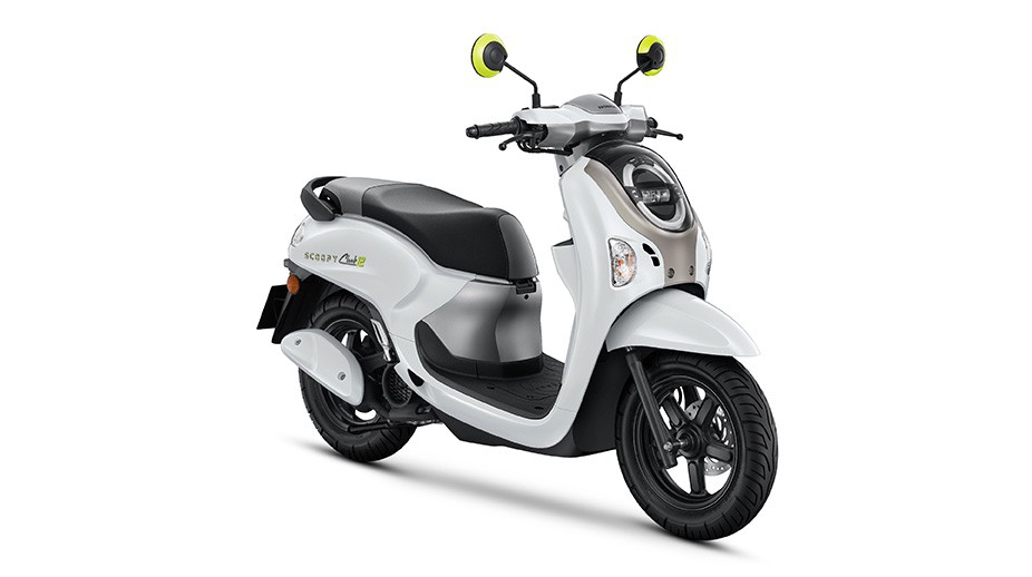 Honda_Scoopy-Bike_Gallery926x518_white.jpg (101 KB)